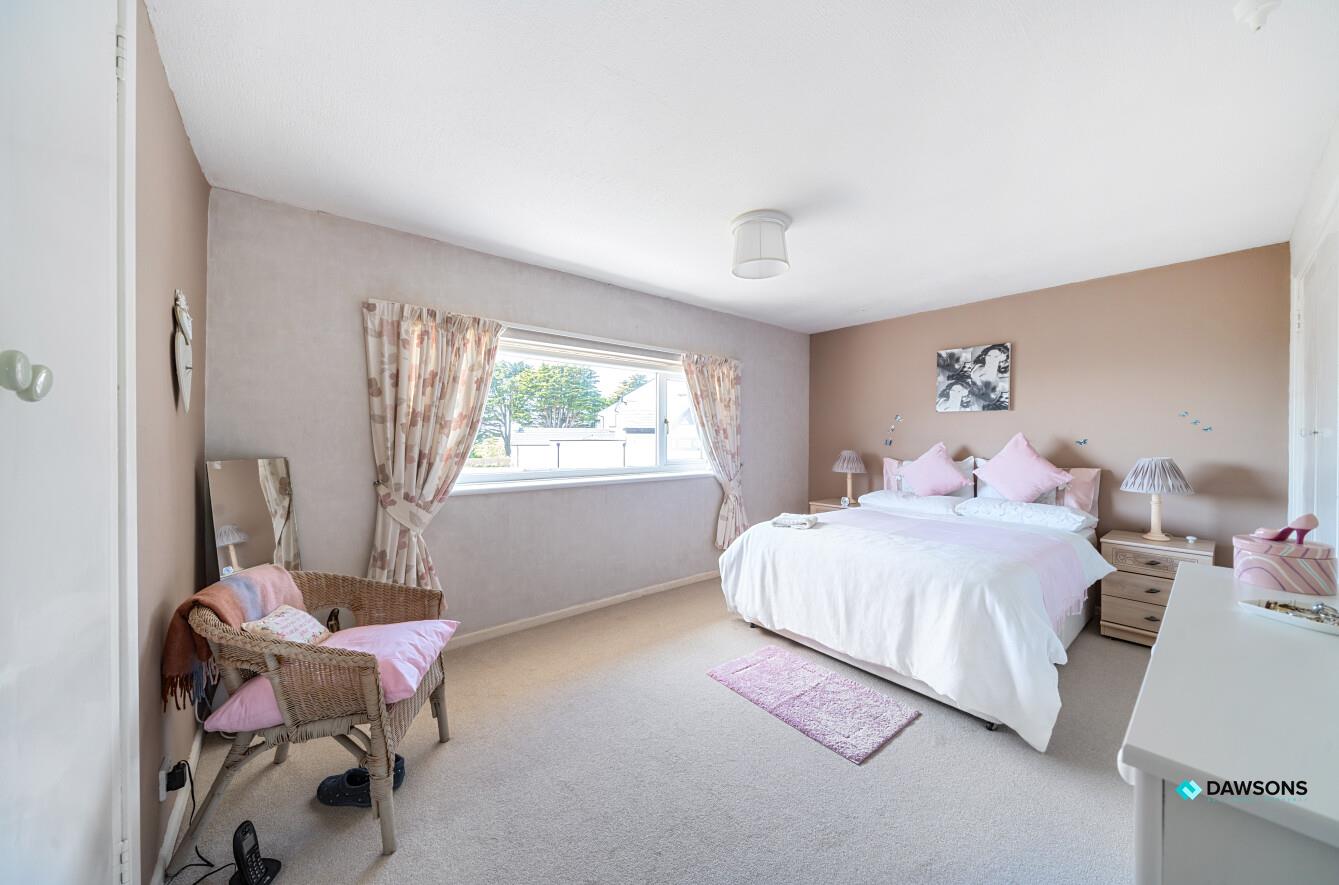 Cambridge Close, Langland, Swansea, SA3 4PF